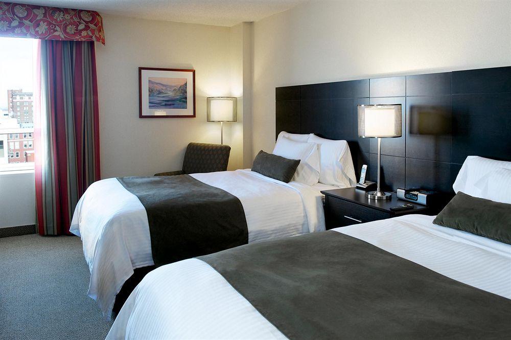 Delta Hotels By Marriott Trois Rivieres Conference Centre Exterior photo