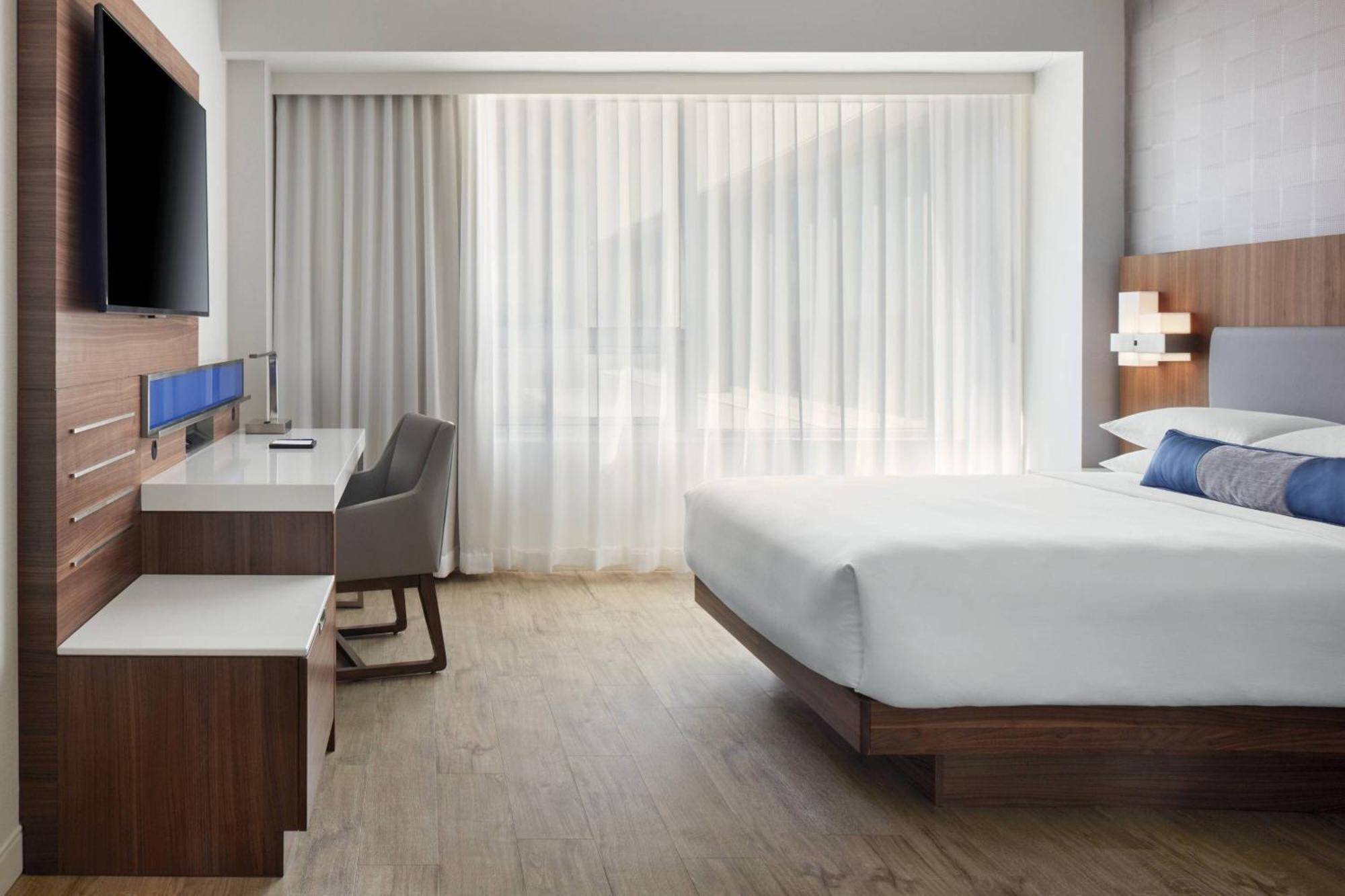 Delta Hotels By Marriott Trois Rivieres Conference Centre Exterior photo