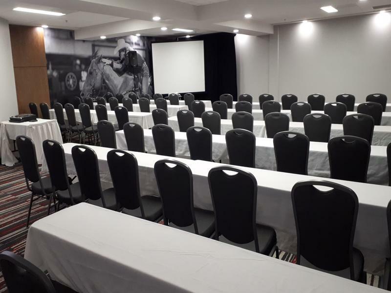 Delta Hotels By Marriott Trois Rivieres Conference Centre Exterior photo